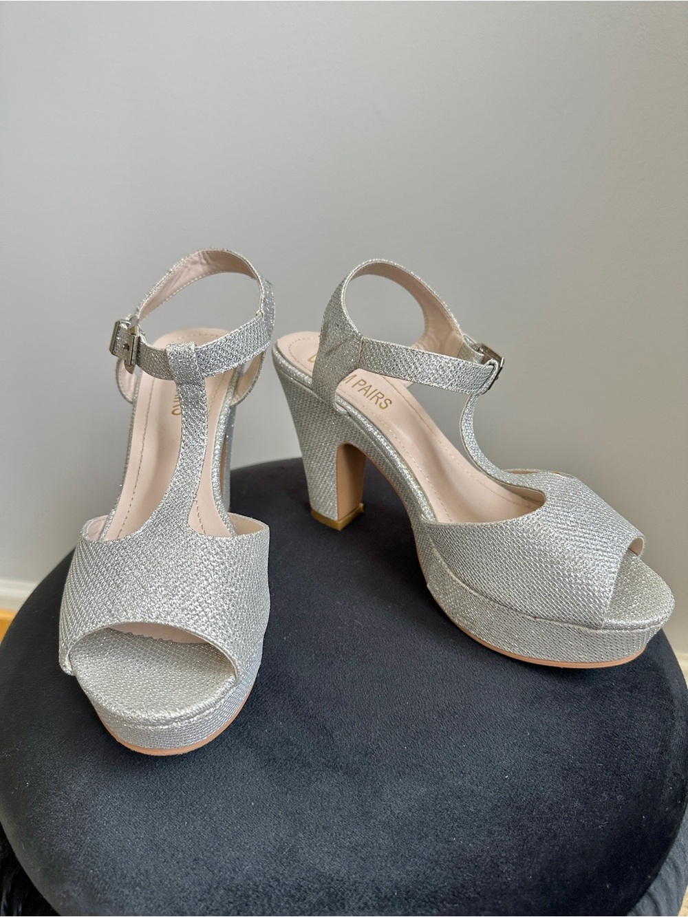 Sparkle platform t-strap heel